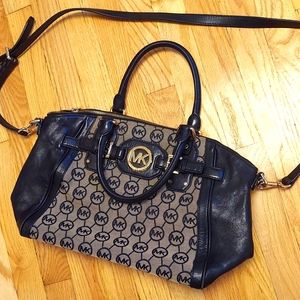 MK      Michael kors leather purse